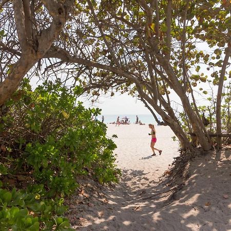 Castle Beach: Rumba Suite Маями Бийч Екстериор снимка